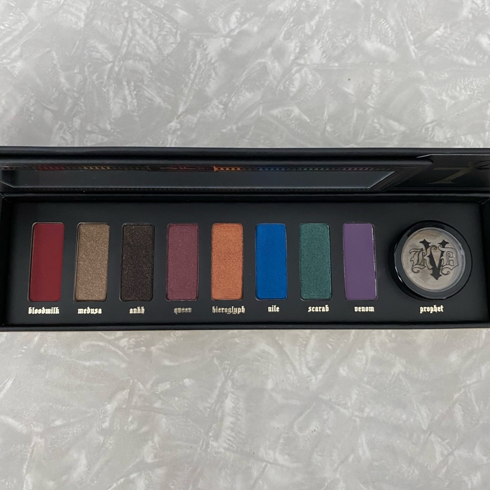 Kat Von D Beauty Serpentina Eyeshadow Palette (New without Box)